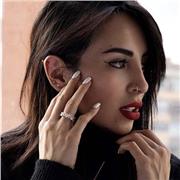 Entrenadora personal, enérgica y motivada, con experiencia en clases individuales. Altamente entrenada y experimentada